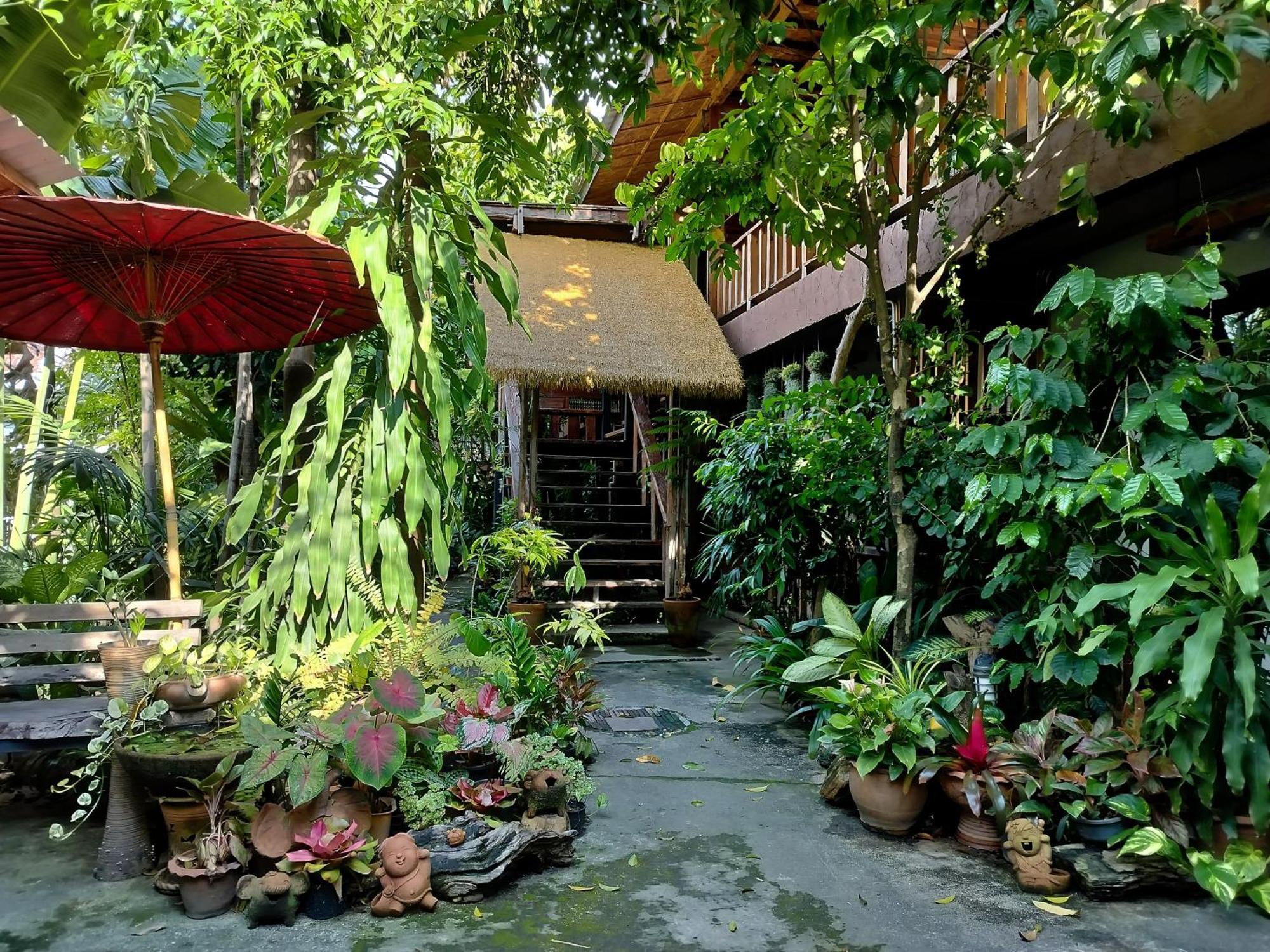 Aparthotel Oldy De Garden Čiang Mai Exteriér fotografie